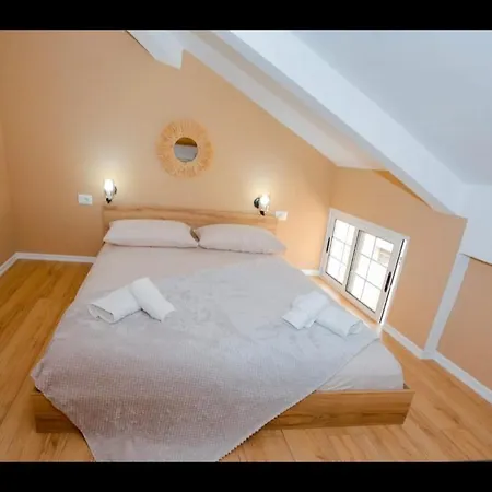 Alvin House Villa Shkodër