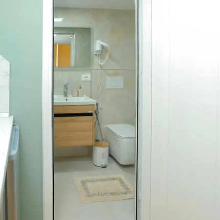 Alvin House Villa Shkodër